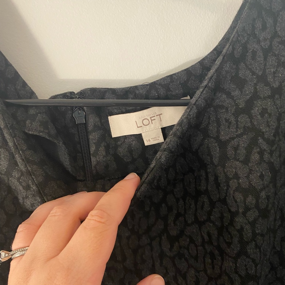 LOFT women’s winter weight dress with grey shaded leopard print size 14 - Picture 2 of 3